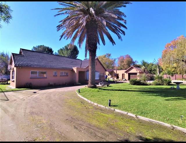 3 BEDROOM HOUSE FOR SALE IN THREE RIVERS